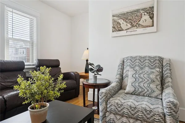 $1,650 | 668 Southern Avenue, Pittsburgh, PA 15211