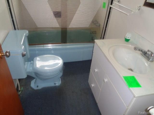 3341 Shannon Road Burton, MI 48529 - Photo 16 of 26 DSC00438.jpg