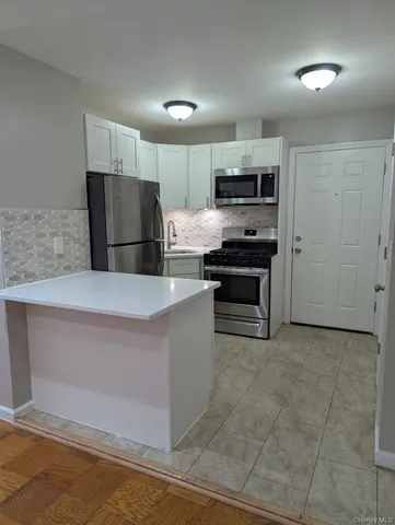 $3,420 | 11 A Hemlock Drive, Unit 8, Bay Shore, NY 11706