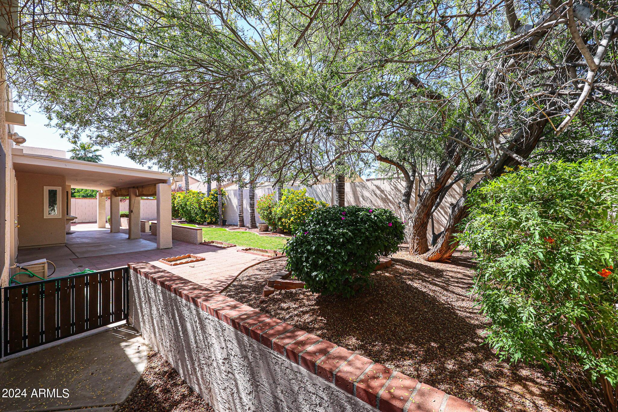 4048 West Grandview Road Phoenix, AZ 85053 - Photo 8 of 24 C (5) 2.0
