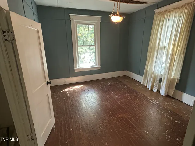 $215,000 | 403 Clinchfield Avenue, Erwin, TN 37650