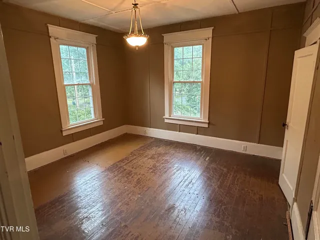 $215,000 | 403 Clinchfield Avenue, Erwin, TN 37650