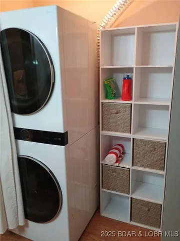 $229,900 | 40 Robinwood Drive, Unit 1C, Lake Ozark, MO 65049