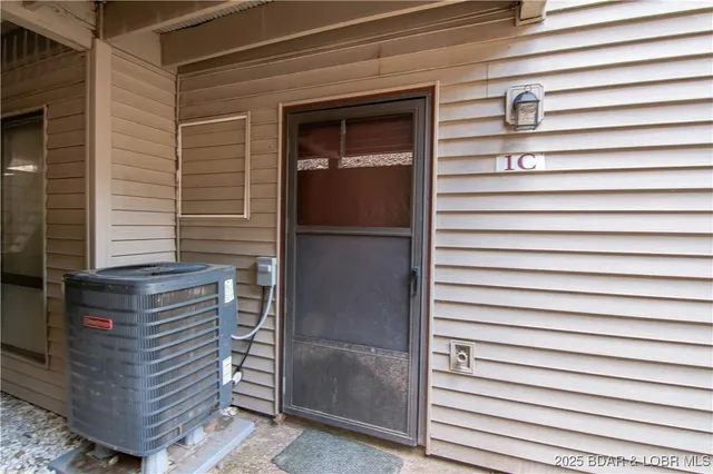 $229,900 | 40 Robinwood Drive, Unit 1C, Lake Ozark, MO 65049