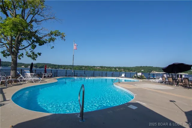 $229,900 | 40 Robinwood Drive, Unit 1C, Lake Ozark, MO 65049