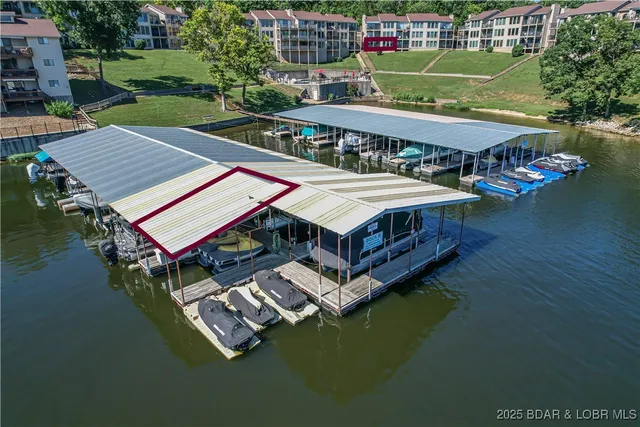 $229,900 | 40 Robinwood Drive, Unit 1C, Lake Ozark, MO 65049