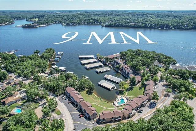 $229,900 | 40 Robinwood Drive, Unit 1C, Lake Ozark, MO 65049