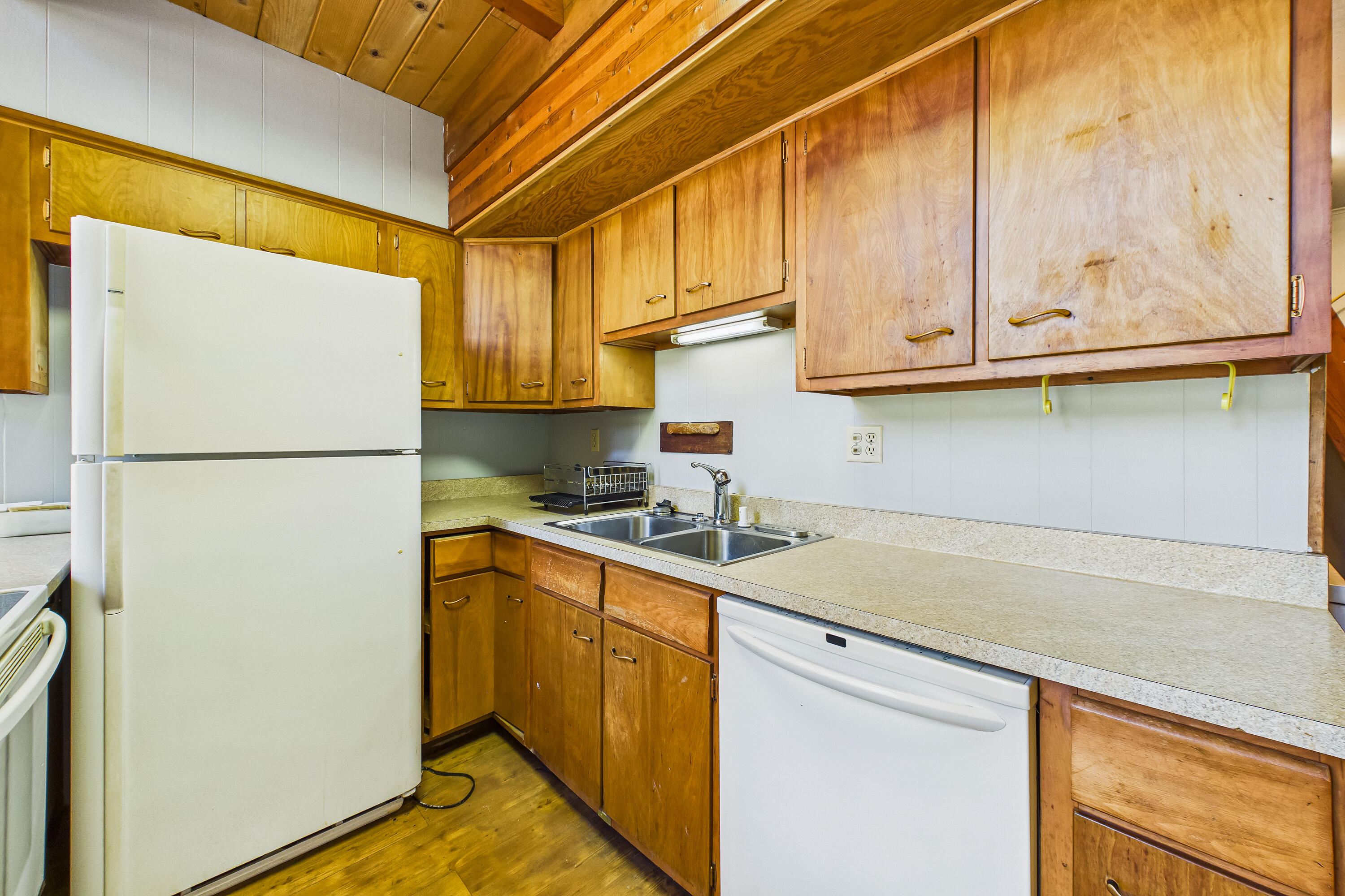 290 Green House Road Whitethorn, CA 95589 - Photo 34 of 73
