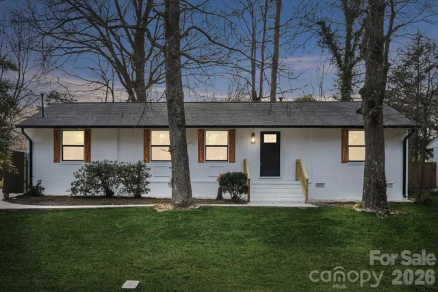 $385,000 | 3900 Foxford Place, Charlotte, NC 28215