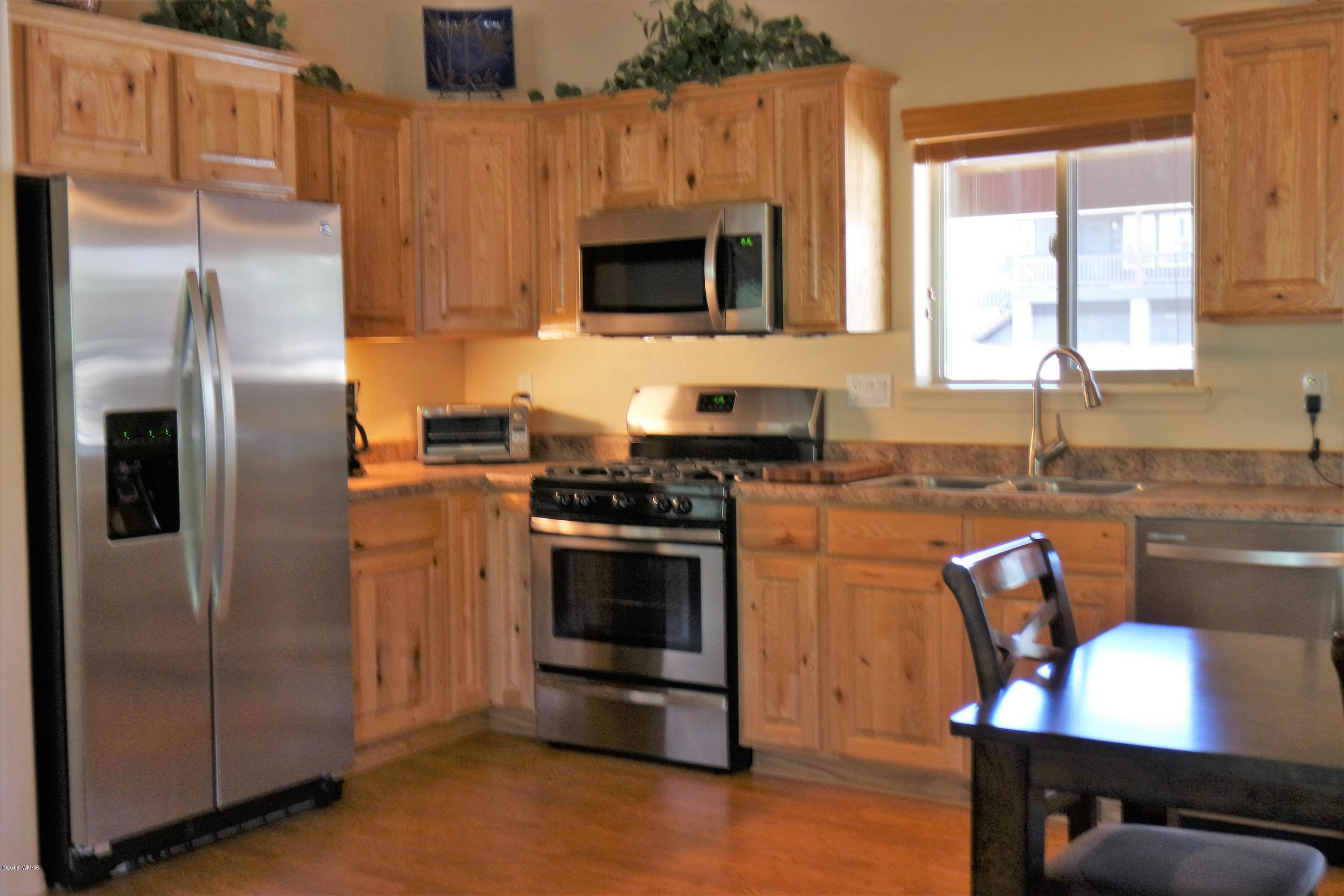 1040 Cedar Ridge Run Show Low, AZ 85901 - Photo 11 of 52 Gallery Image 11