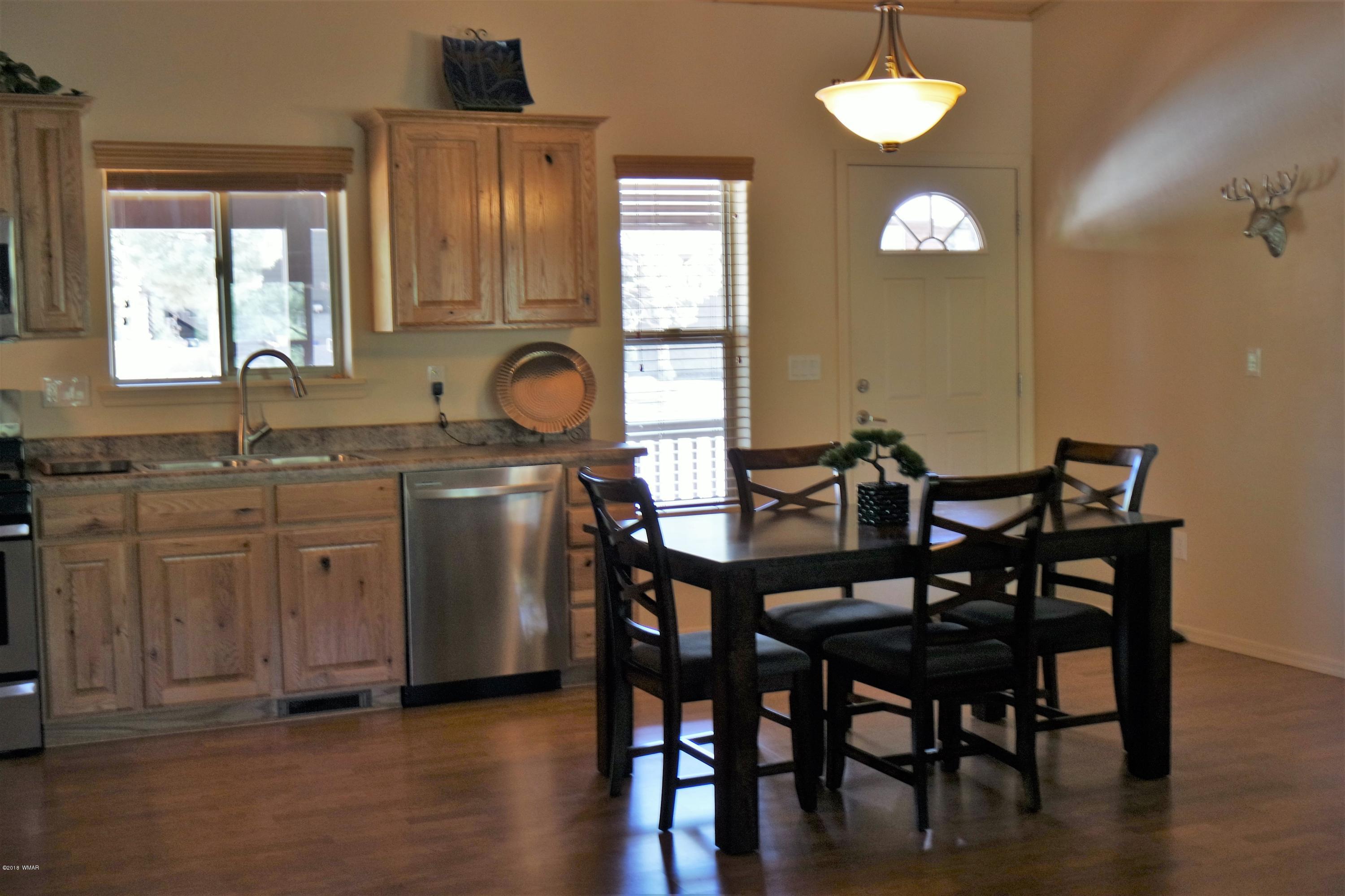 1040 Cedar Ridge Run Show Low, AZ 85901 - Photo 3 of 52 Gallery Image 3