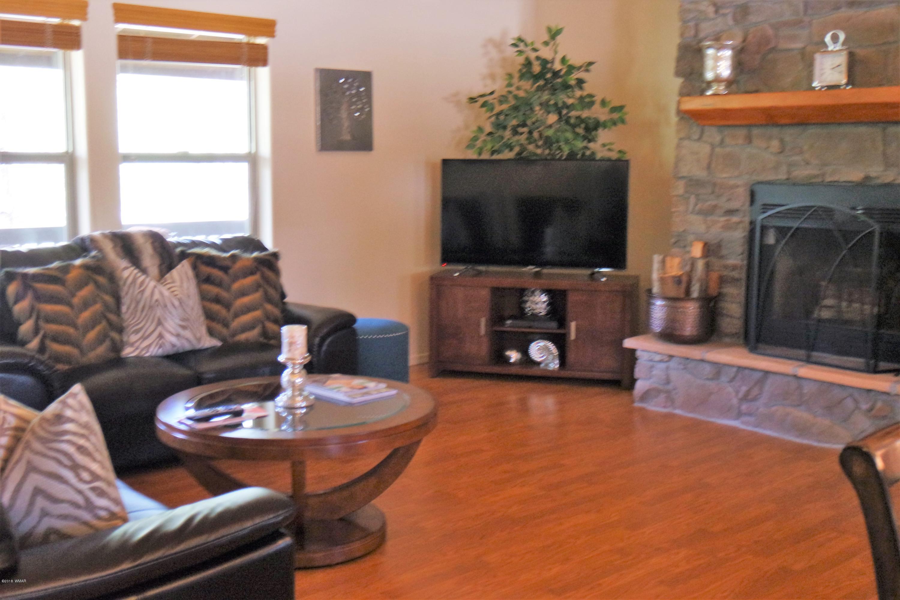 1040 Cedar Ridge Run Show Low, AZ 85901 - Photo 4 of 52 Gallery Image 4