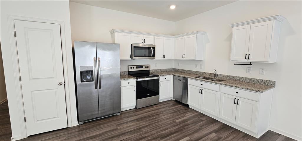 3488 Cardinal Drive Atlanta, GA 30331 - Photo 7 of 26