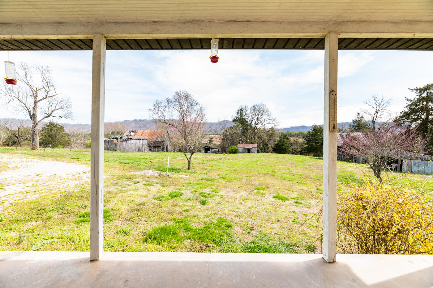 672 Clinch Valley Road Powder Springs, TN 37848 - Photo 4 of 23 672-Clinch-Valley-Rd-Powder-Springs-TN-4