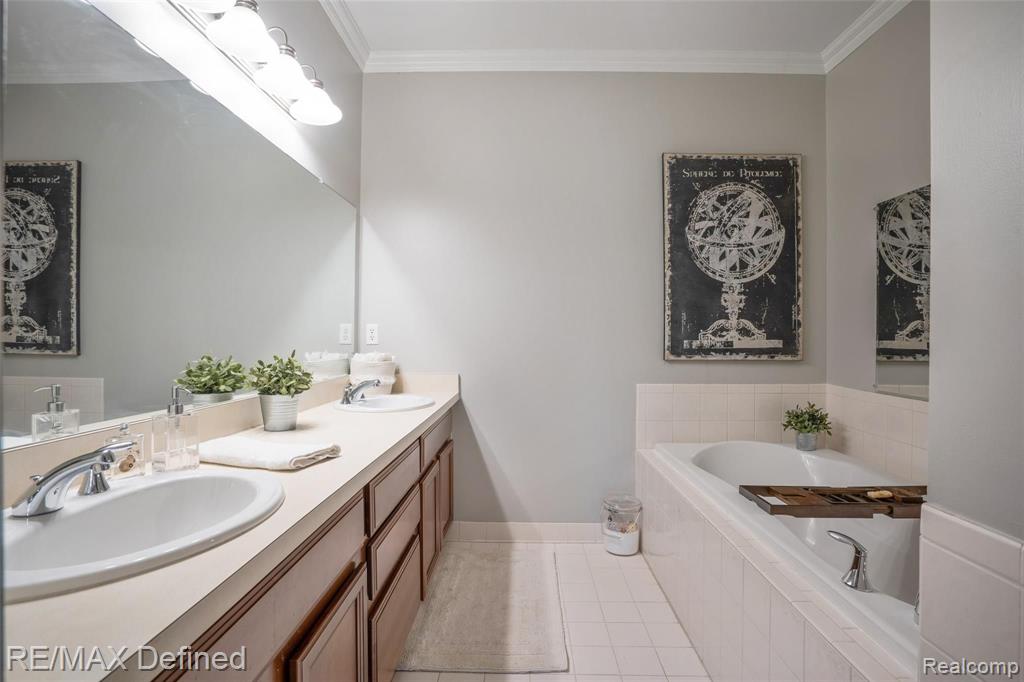 735 East Bluff Court Rochester Hills, MI 48306 - Photo 28 of 53