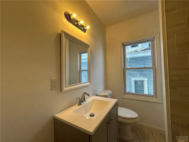 $179,900 | 129 West Pleasant Avenue, Syracuse, NY 13205