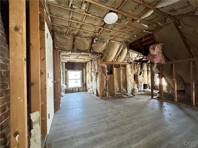 $179,900 | 129 West Pleasant Avenue, Syracuse, NY 13205