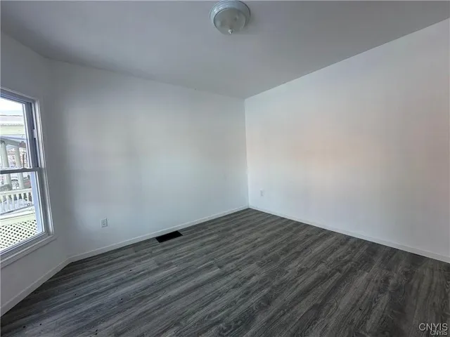 $179,900 | 129 West Pleasant Avenue, Syracuse, NY 13205