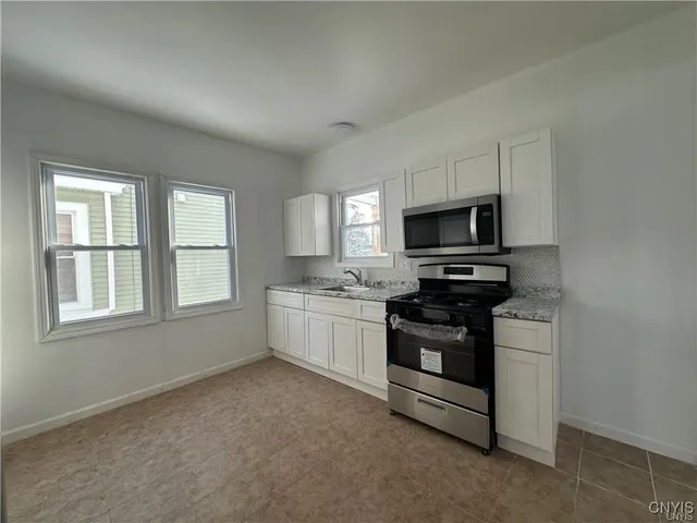 $179,900 | 129 West Pleasant Avenue, Syracuse, NY 13205