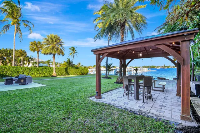 a view of deck and patio
