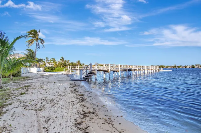 $10,000 | 310 South Lake Drive, Lantana, FL 33462