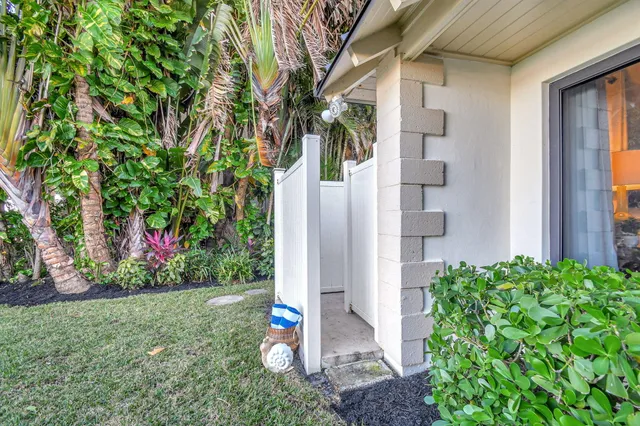 $10,000 | 310 South Lake Drive, Lantana, FL 33462