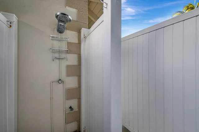 $10,000 | 310 South Lake Drive, Lantana, FL 33462