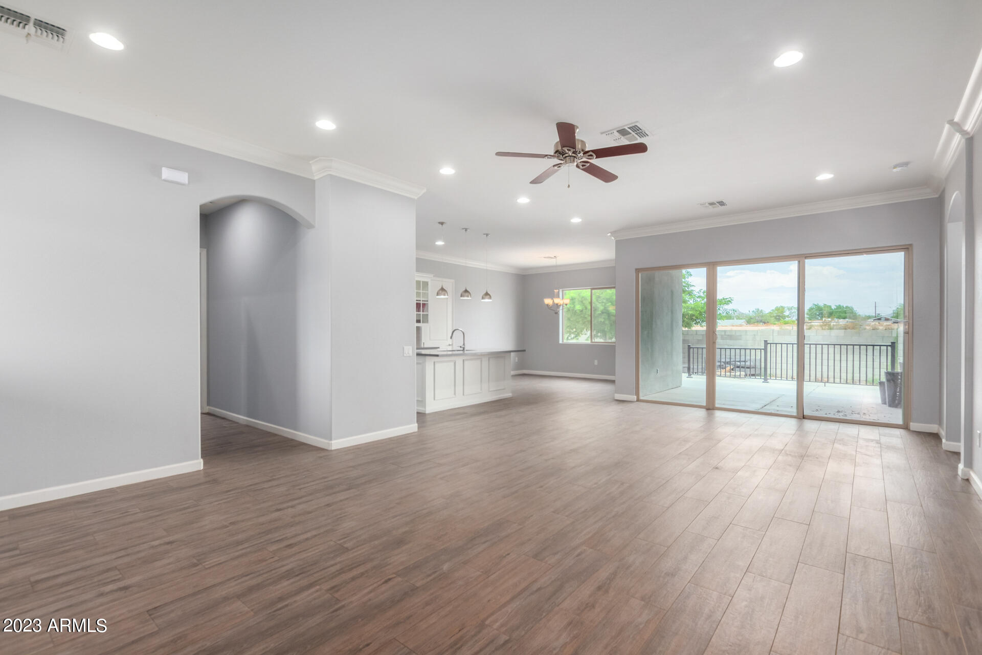10318 East Broadway Road Mesa, AZ 85208 - Photo 8 of 32 great room