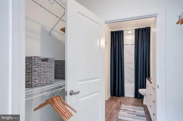 $1,370 | 501-31 North Christopher Columbus Boulevard, Unit 2313, Philadelphia, PA 19123