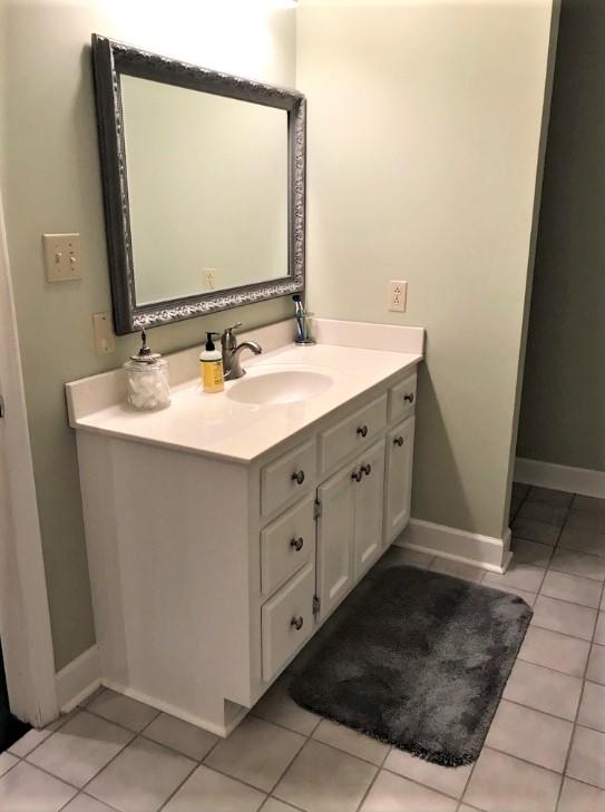 1072 Tom Charles Road Summerton, SC 29148 - Photo 20 of 26 Master Bath Vanity
