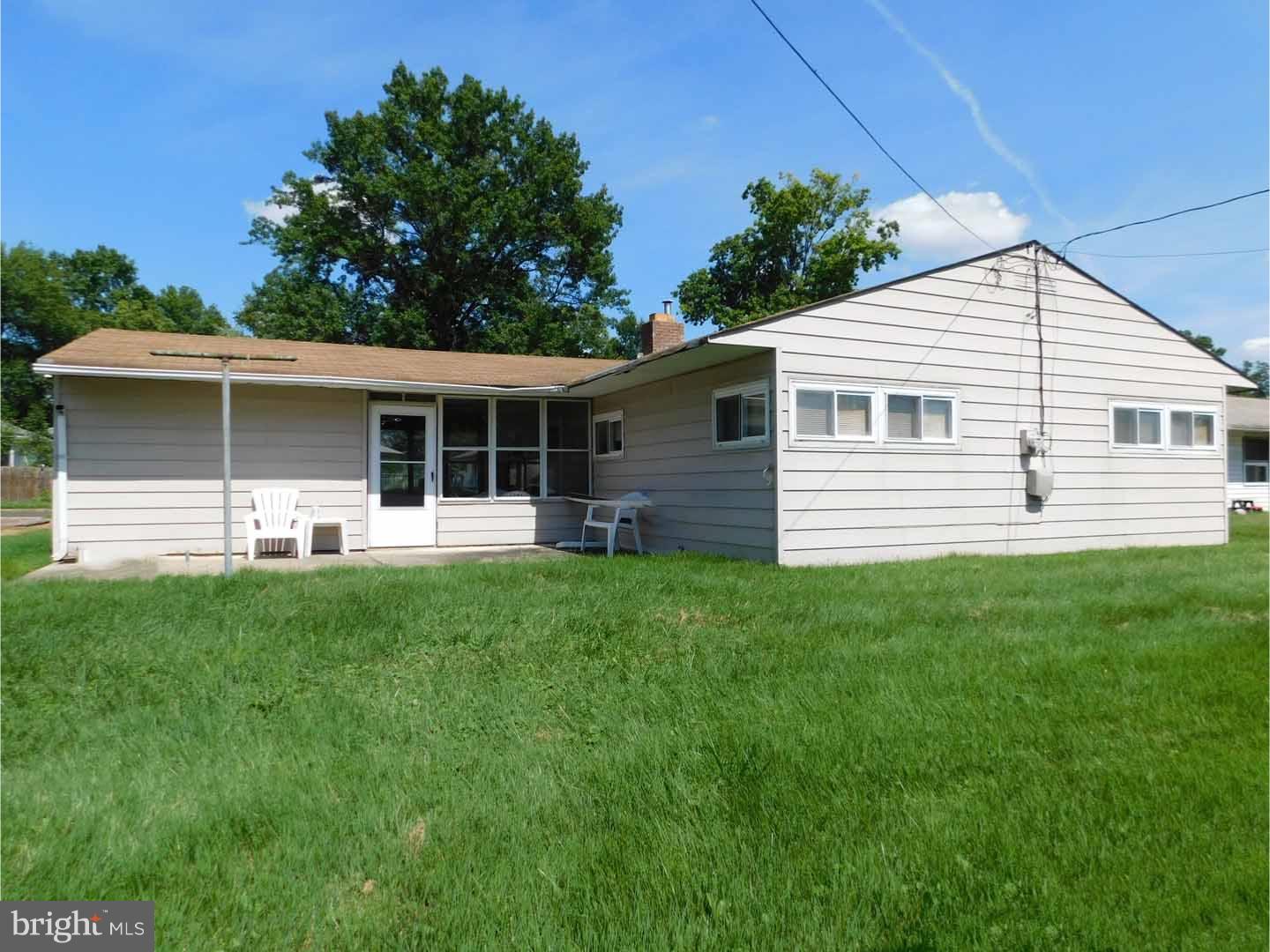 79 Bittersweet Road Levittown, PA 19057 - Photo 21 of 22 Exterior Back