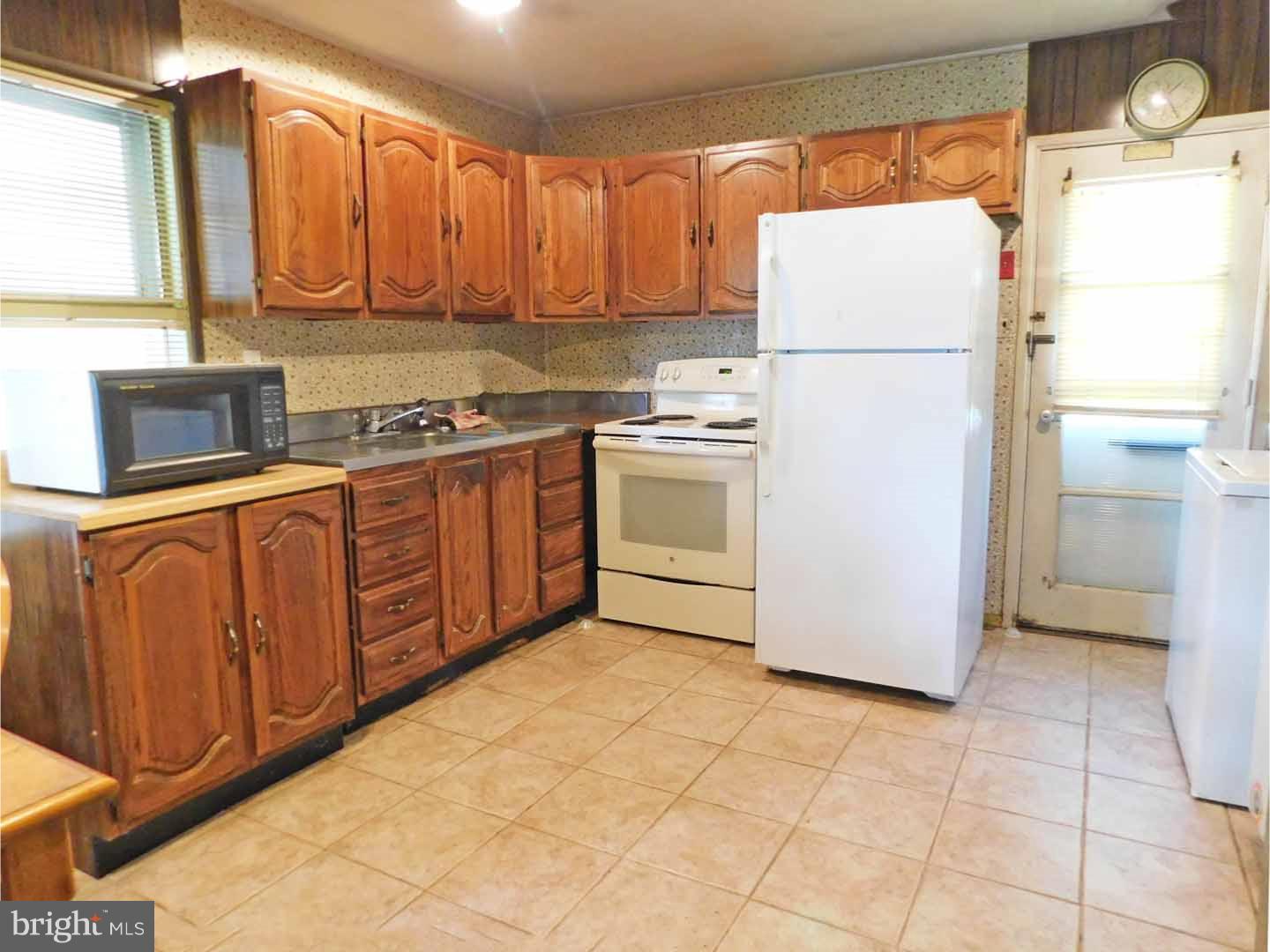 79 Bittersweet Road Levittown, PA 19057 - Photo 5 of 22 Kitchen