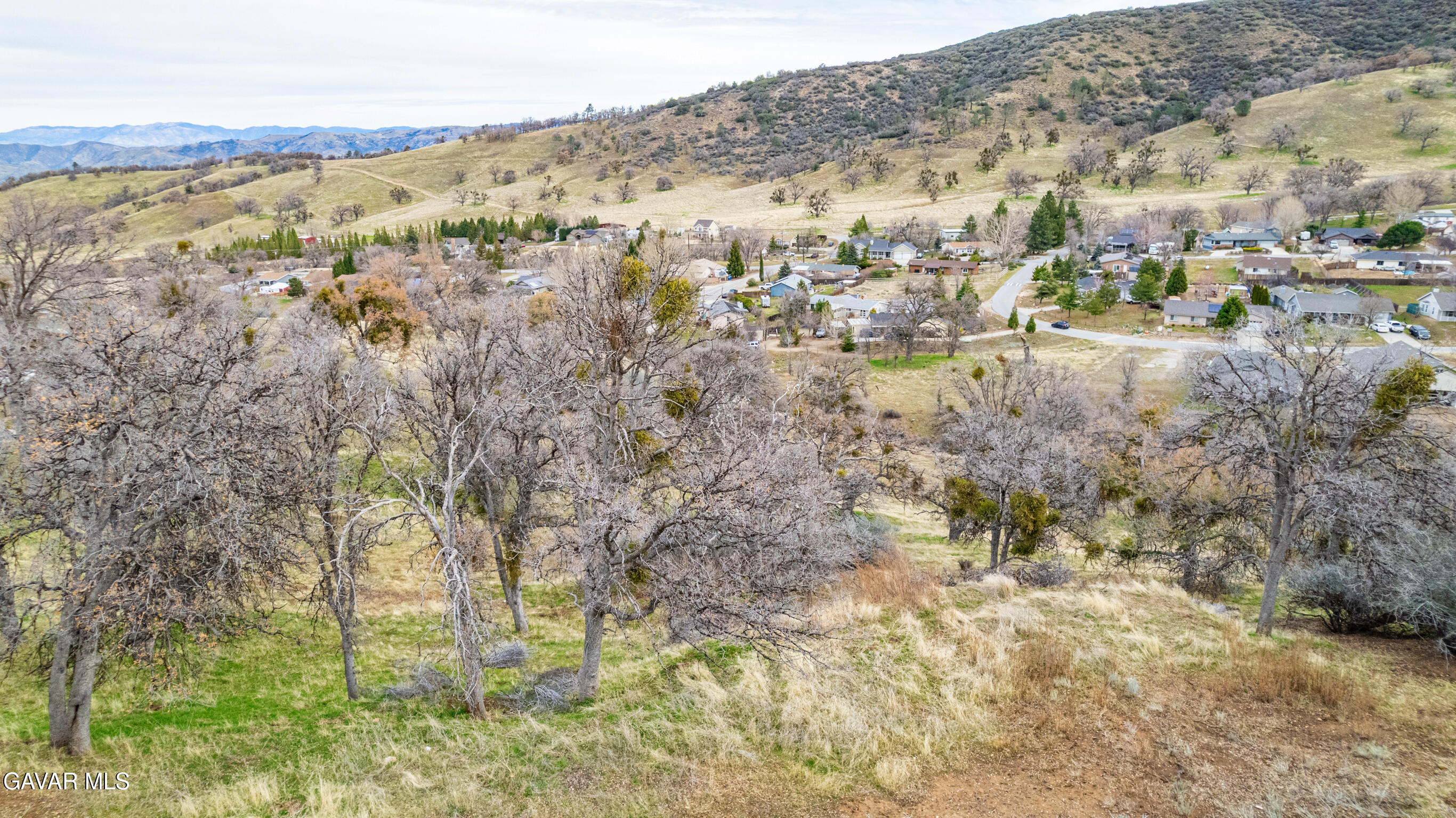 Lusanne Court Tehachapi, CA 93561 - Photo 9 of 12 7