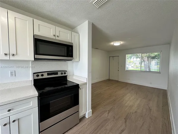 $1,895 | 5911 Northeast 18th Avenue, Unit 4, Fort Lauderdale, FL 33334