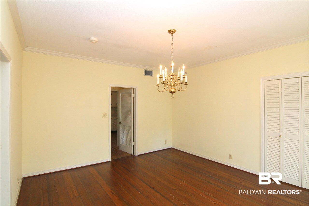 7147 Chapman Street Fairhope, AL 36532 - Photo 12 of 48 Formal Dining