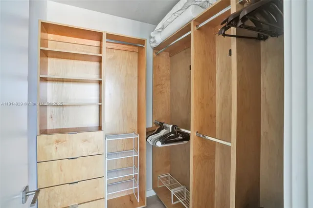 $9,500 | 2831 South Bayshore Drive, Unit 1808, Miami, FL 33133