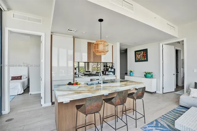 $9,500 | 2831 South Bayshore Drive, Unit 1808, Miami, FL 33133