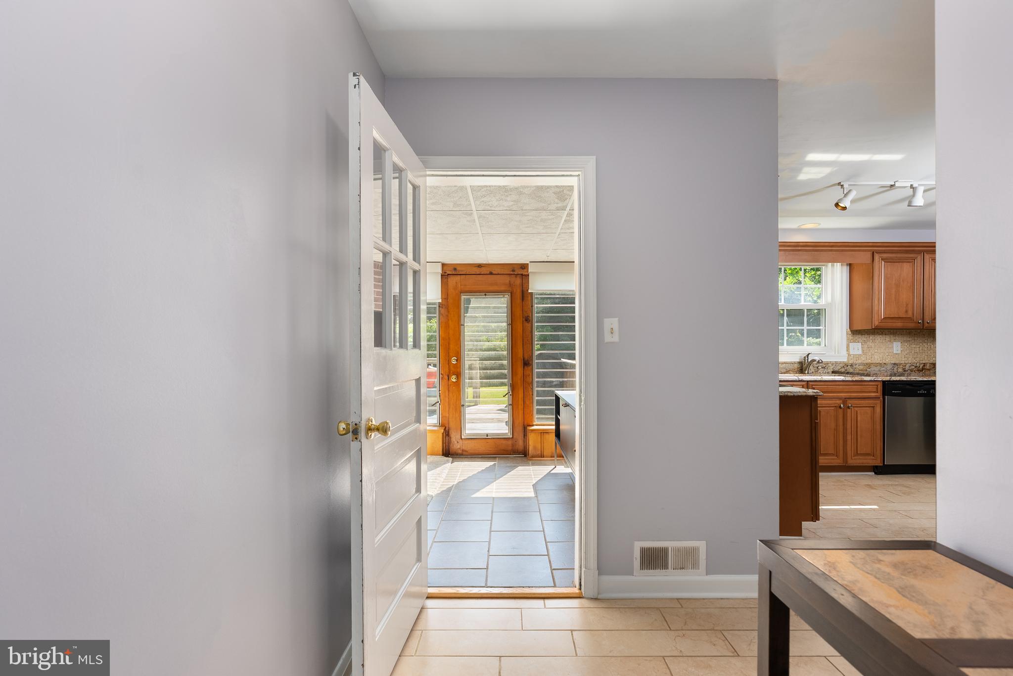 7919 Ruxway Road Baltimore, MD 21204 - Photo 31 of 39 Gallery Image 31