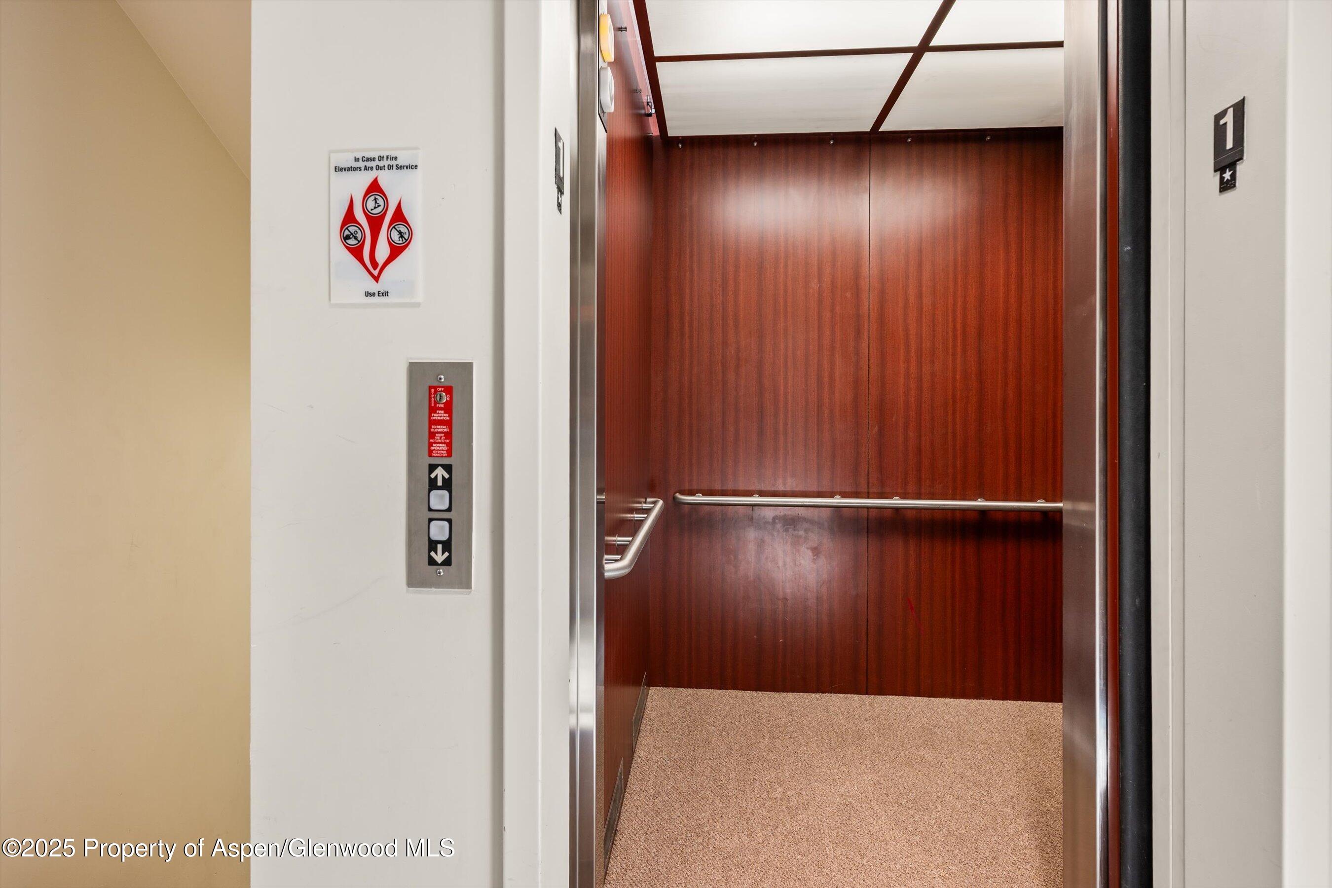 122 West Main Street Aspen, CO 81611 - Photo 47 of 58 a view of an empty room