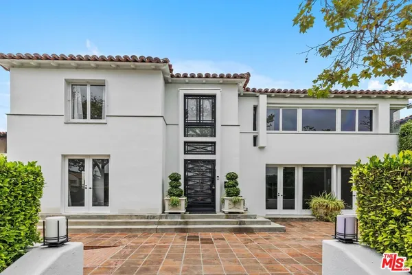 $19,995 | 305 South Bedford Drive, Beverly Hills, CA 90212