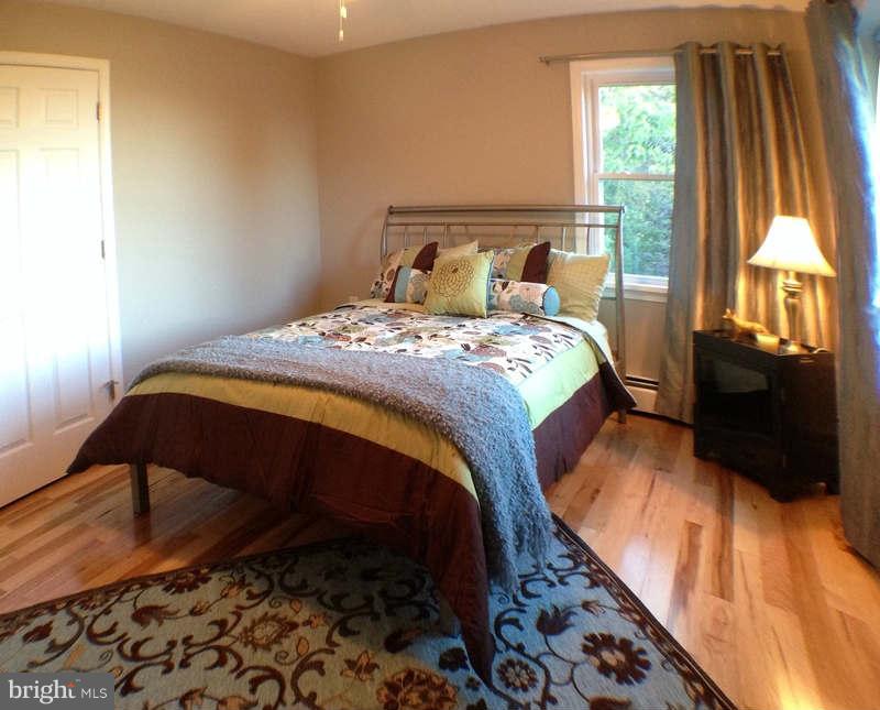 7108 B Edgemont Road Frederick, MD 21702 - Photo 14 of 20 Bedroom