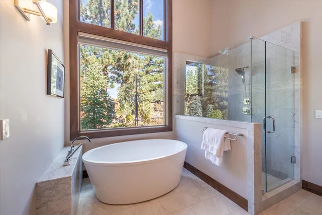 $2,495,000 | 11102 Meek Court, Truckee, CA 96161
