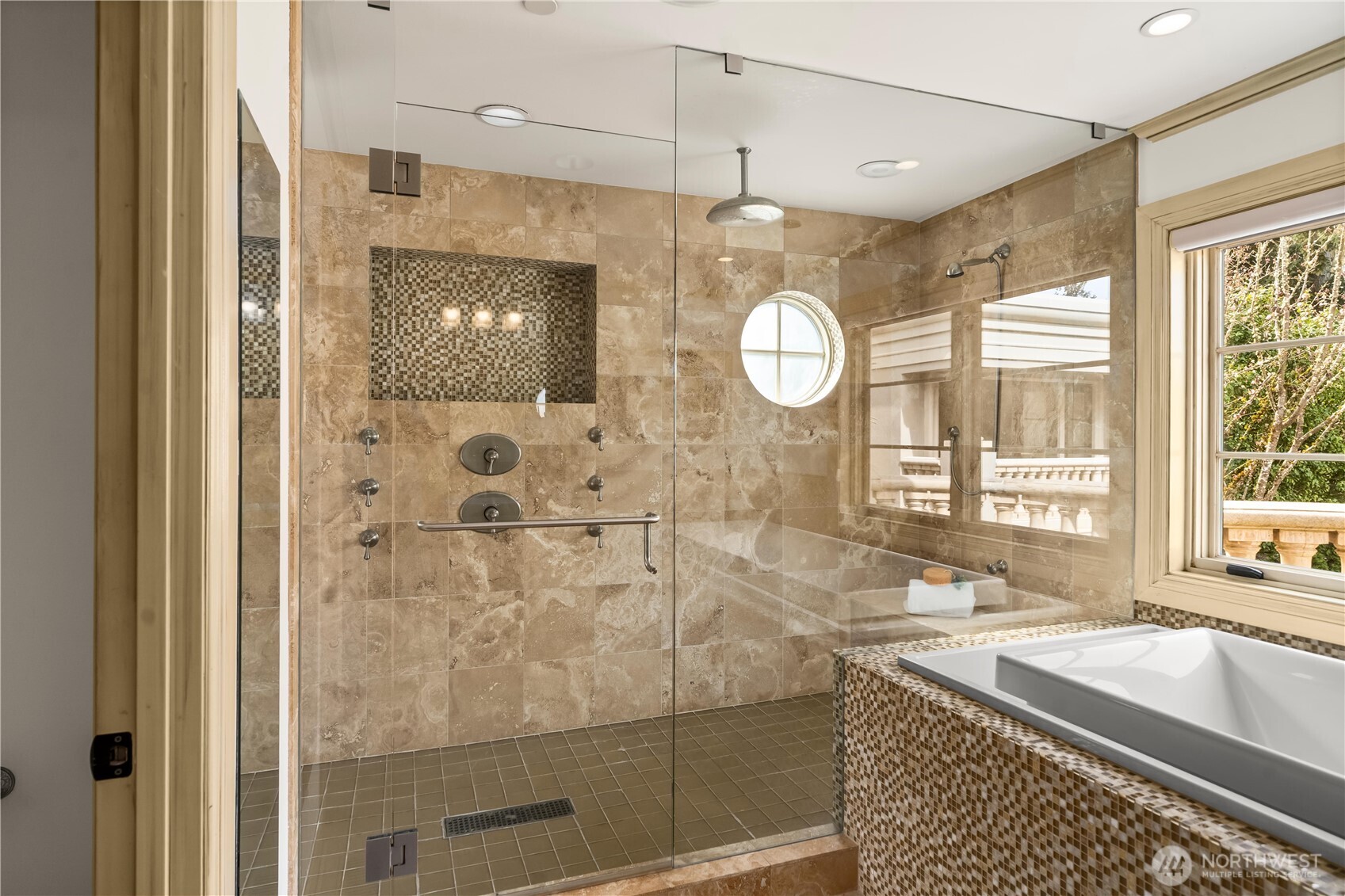 1444 Evergreen Point Road Medina, WA 98039 - Photo 25 of 40