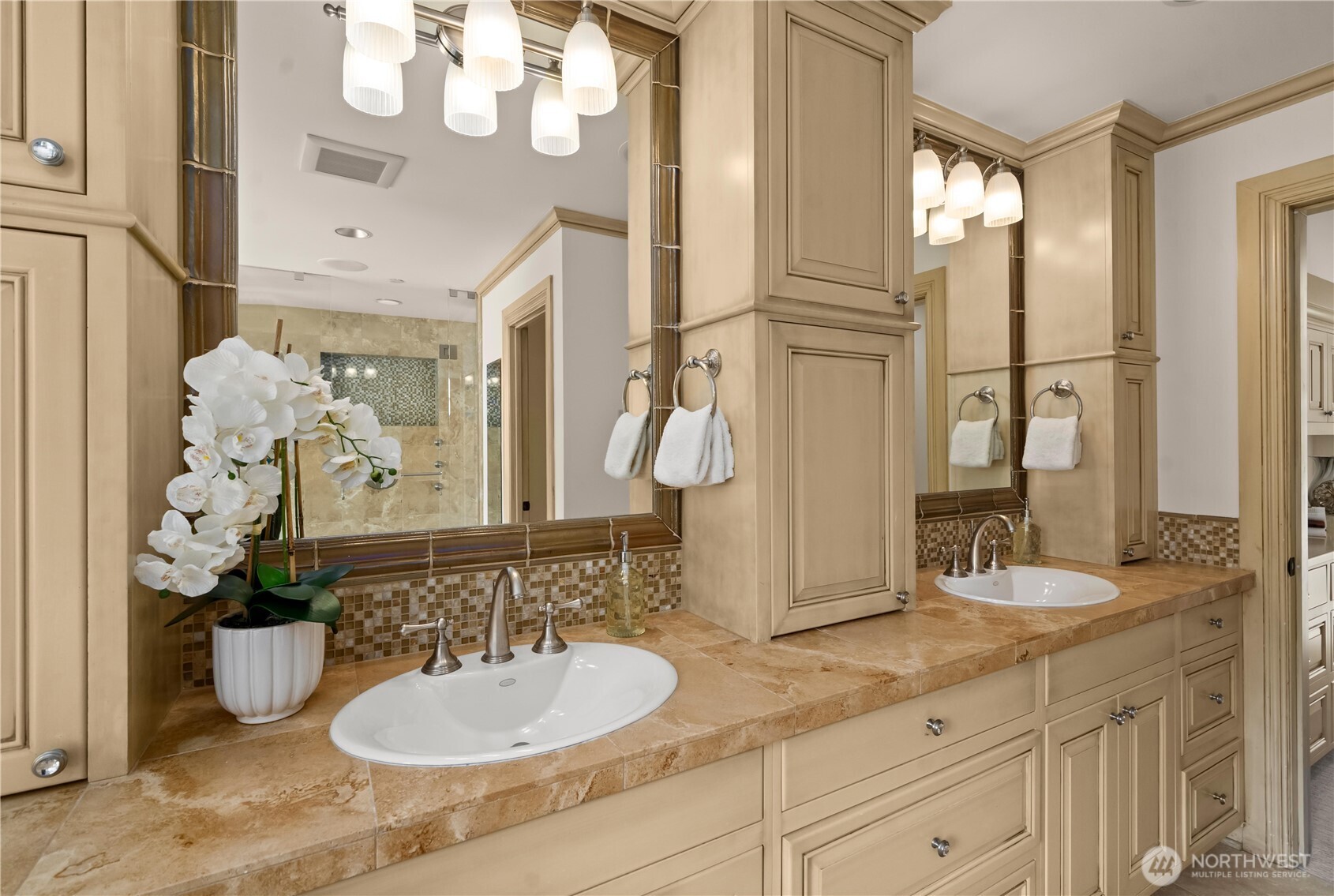 1444 Evergreen Point Road Medina, WA 98039 - Photo 26 of 40