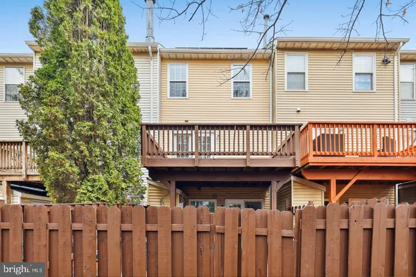 $3,200 | 13109 Quail Creek Lane, Fairfax, VA 22033