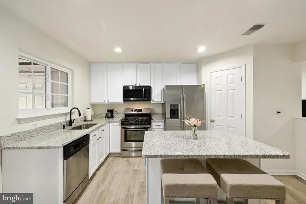 $3,200 | 13109 Quail Creek Lane, Fairfax, VA 22033