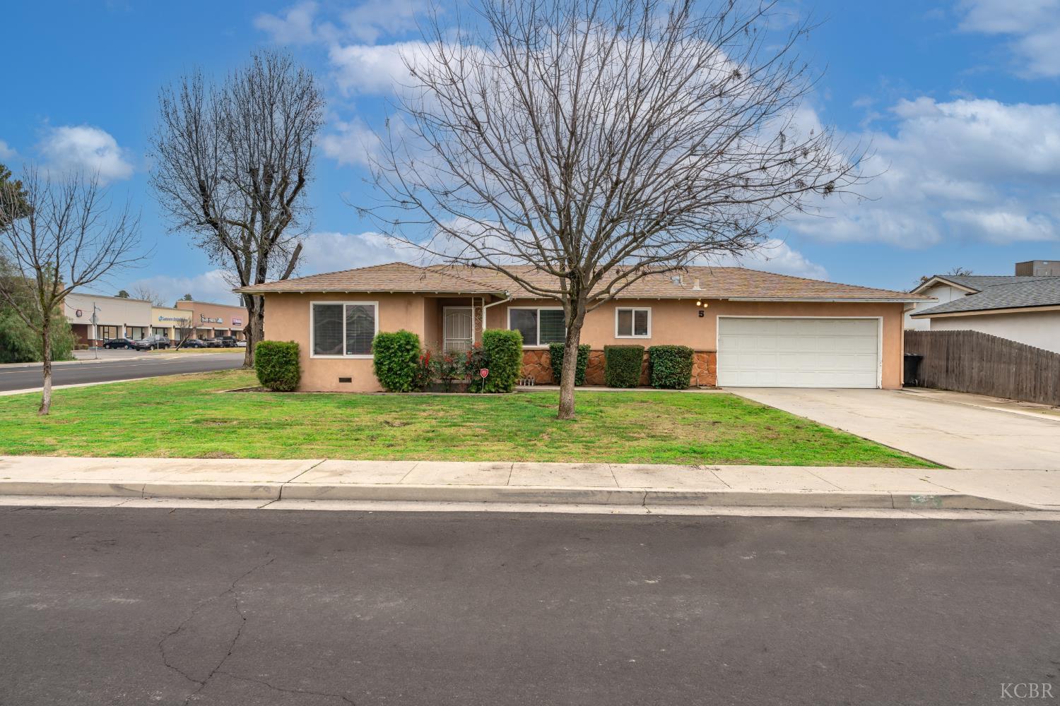 5 West Spring Lane Lemoore, CA 93245 - Photo 1 of 32 Gallery Image 1