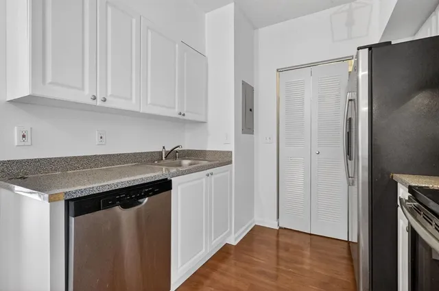 $225,000 | 3261 Sabal Palm Manor, Unit 101, Hollywood, FL 33024