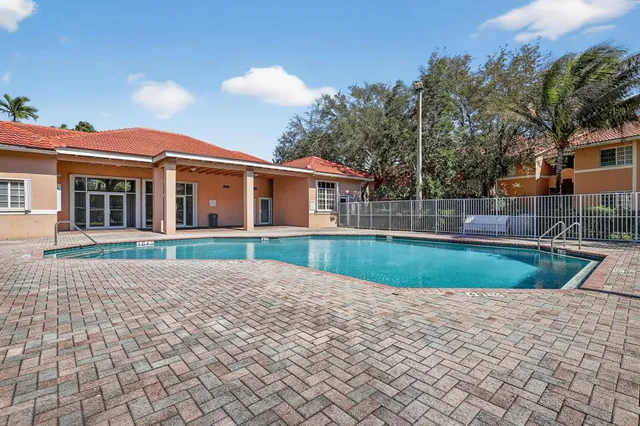 $225,000 | 3261 Sabal Palm Manor, Unit 101, Hollywood, FL 33024