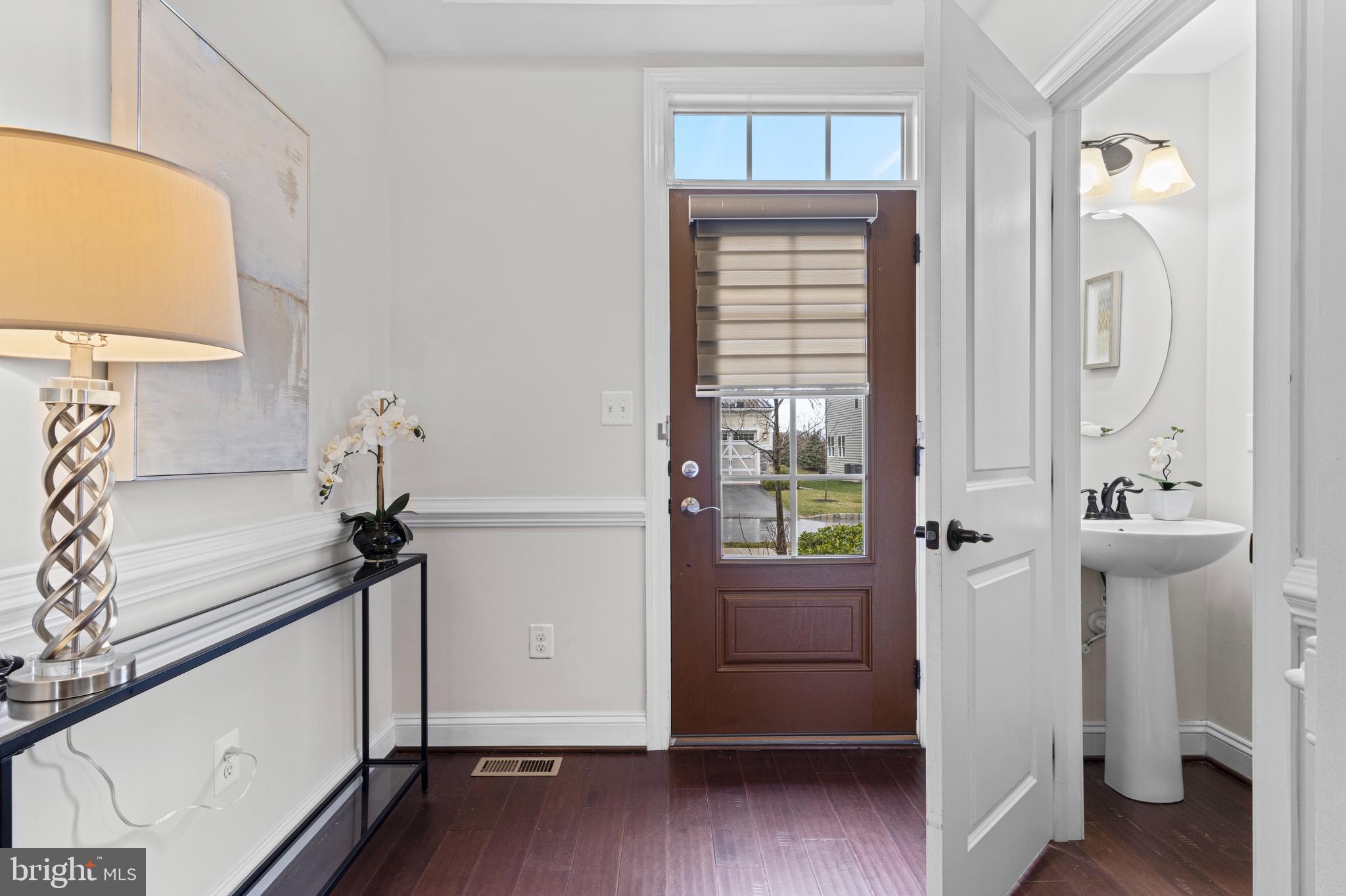 319 Quarry Point Road Malvern, PA 19355 - Photo 4 of 44 Foyer with hall bathroom